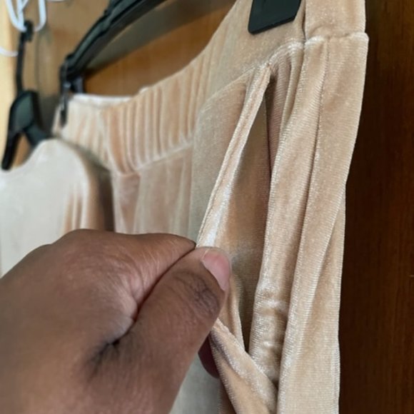 TAN-O-ring Zip Up Velvet Sweatpants Set - Picture 3 of 3